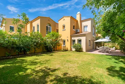 Large Plot | Single Row | Extended Living room