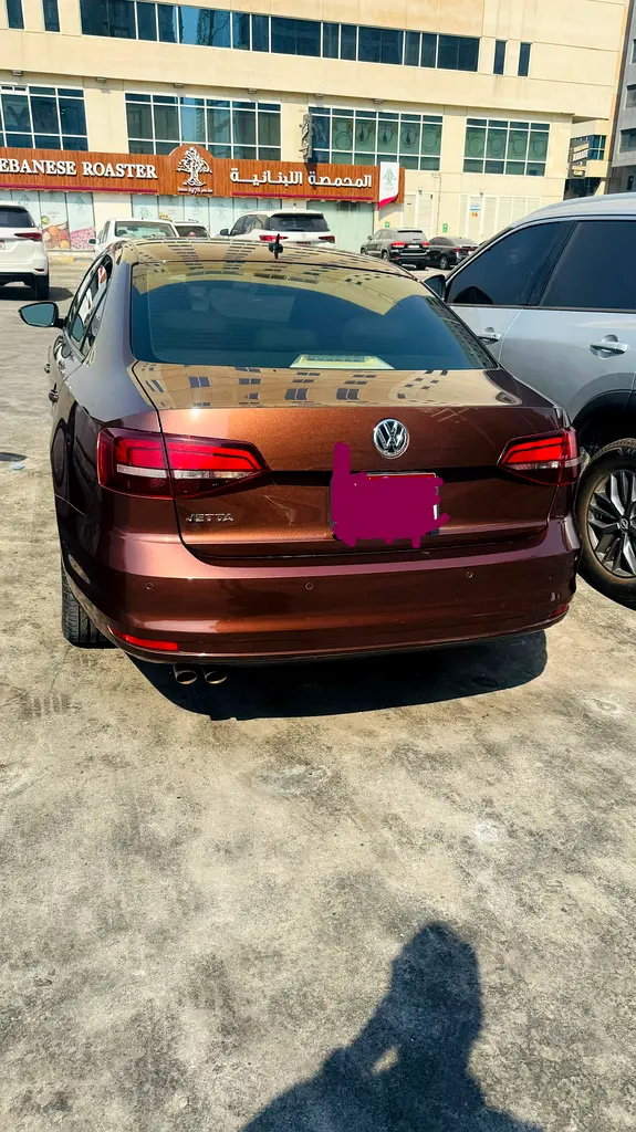 Volkswagen Jetta 2017 — photo 1 of 8