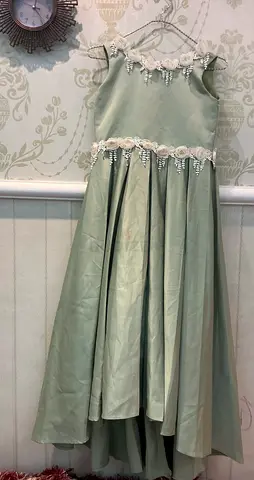 Beautiful Mint Green Party Dress – Small Stain