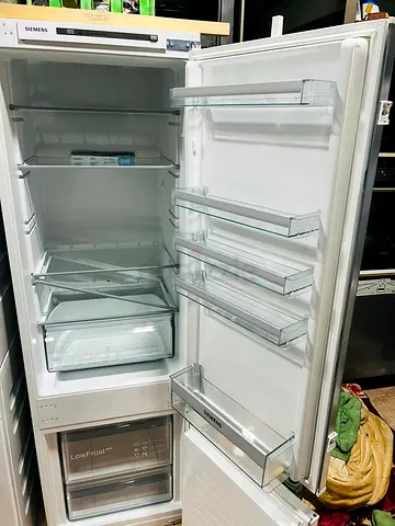 Siemens latest model built-in bottom freezer refrigerator