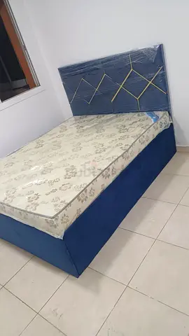 Queen bed with mattress 150*190 cm Brand New