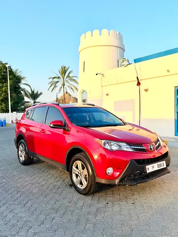 Toyota Rav 4 XLE 2015 Canadian Specs - Well Maintained SUV