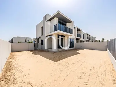 Brand New | Single Row | Amenities View