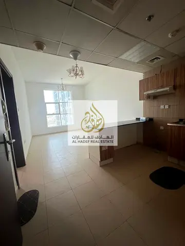 غرفه وصاله مع باركن ايجار سنوى بابراج السيتى تاور