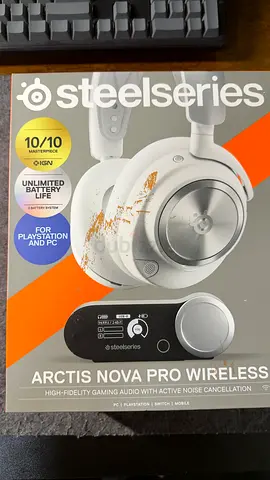 SteelSeries Arctis Nova Pro Wireless Headset (White) - Excellent Condition