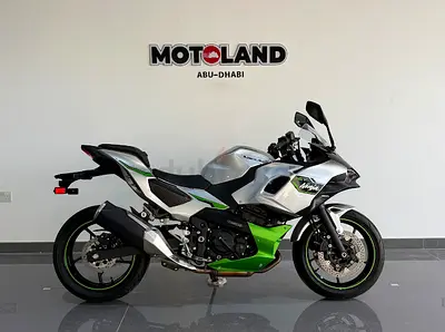 KAWASAKI NINJA 7 Hybrid  2025 in Abu Dhabi