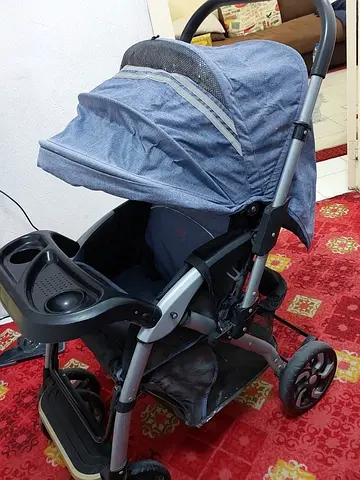 Used sturdy baby stroller with canopy and snack tray - good condition!, Price can be reduced