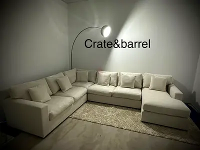 Brand new condition cratebarrel Ushape sofa