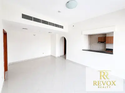 Vacant | Bright & Spacious | Large layout