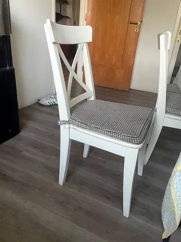 8 white chairs must go now! Urgent!