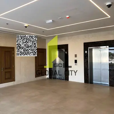 شقة عصرية بغرفة نوم واحدة مع شرفة | كينتيا ريزيدنس