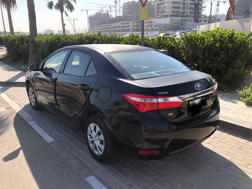 Toyota Corolla 2016 — photo 1 of 13
