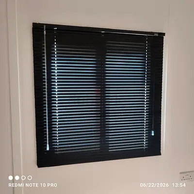 Black Vanetian -look horizontal blinds - good condition