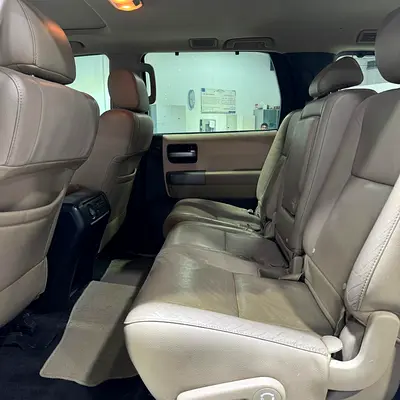 2012 Toyota SEQUOIA — фото 9
