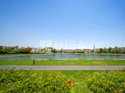 Exclusive | Lake View | Large Plot 3860 | Vacant