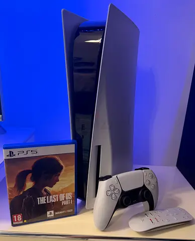 Playstation 5 (disc edition) - 1 controller + 1 game + Media remote