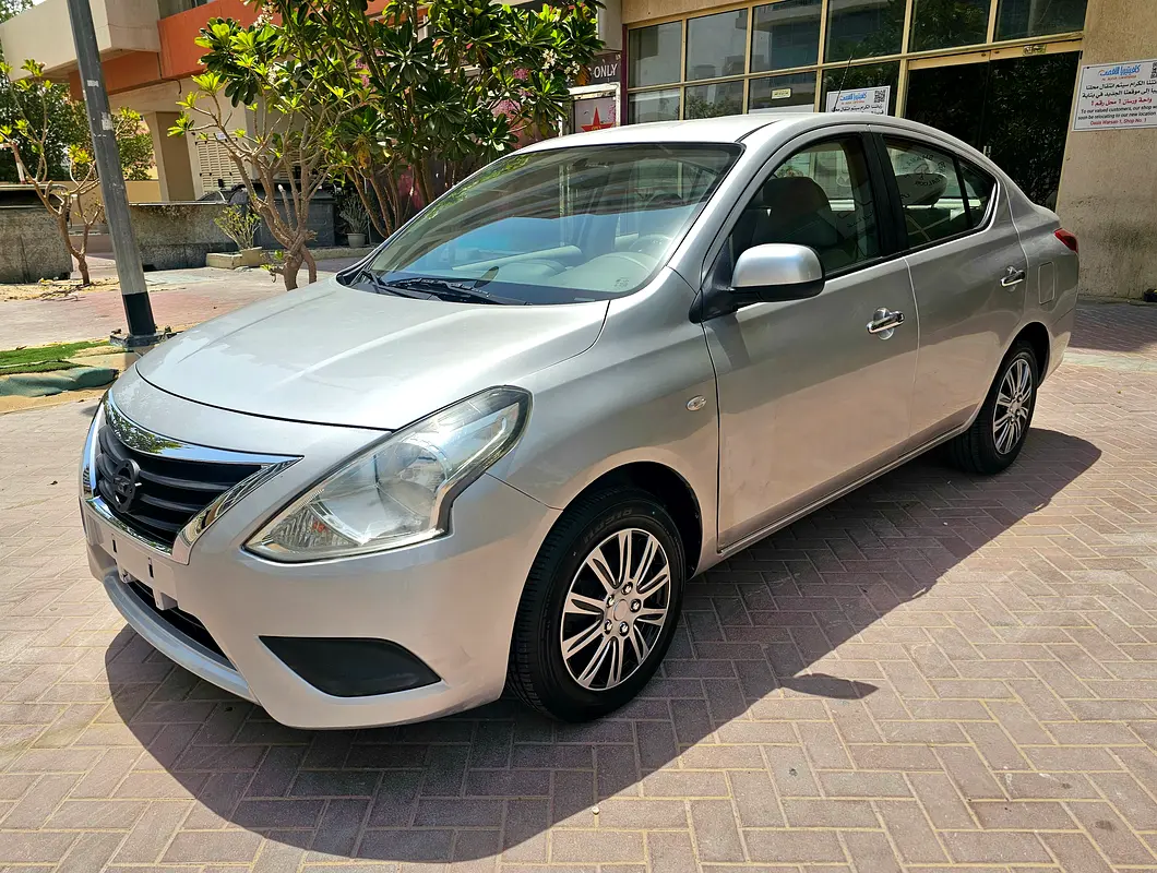 Nissan Sunny 2023 — photo 1 of 14