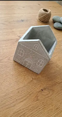 Concrete house-shaped planter / decorative pot