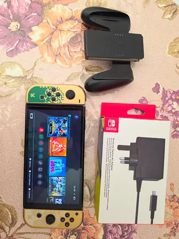 Nintendo Switch OLED Zelda edition