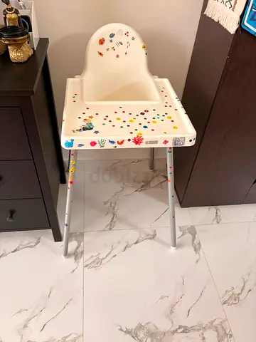 Baby high chair - simple plastic tray, good condition