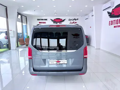 صورة 9 لـ 2017 Mercedes-BENZ VIANO