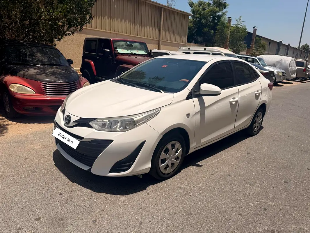 Toyota Yaris 2019 — photo 1 of 8