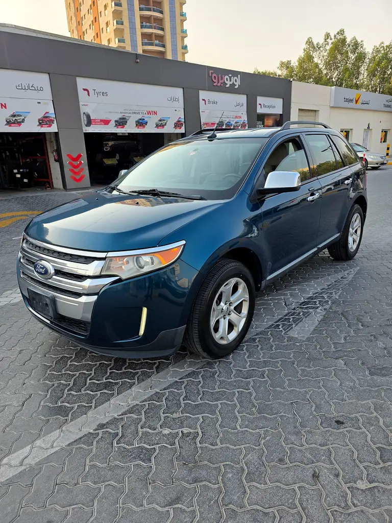 Ford Edge 2011 — photo 1 of 20