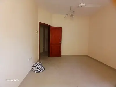 Lavish1bhk full family building in muwailah sharjah bus station 25k