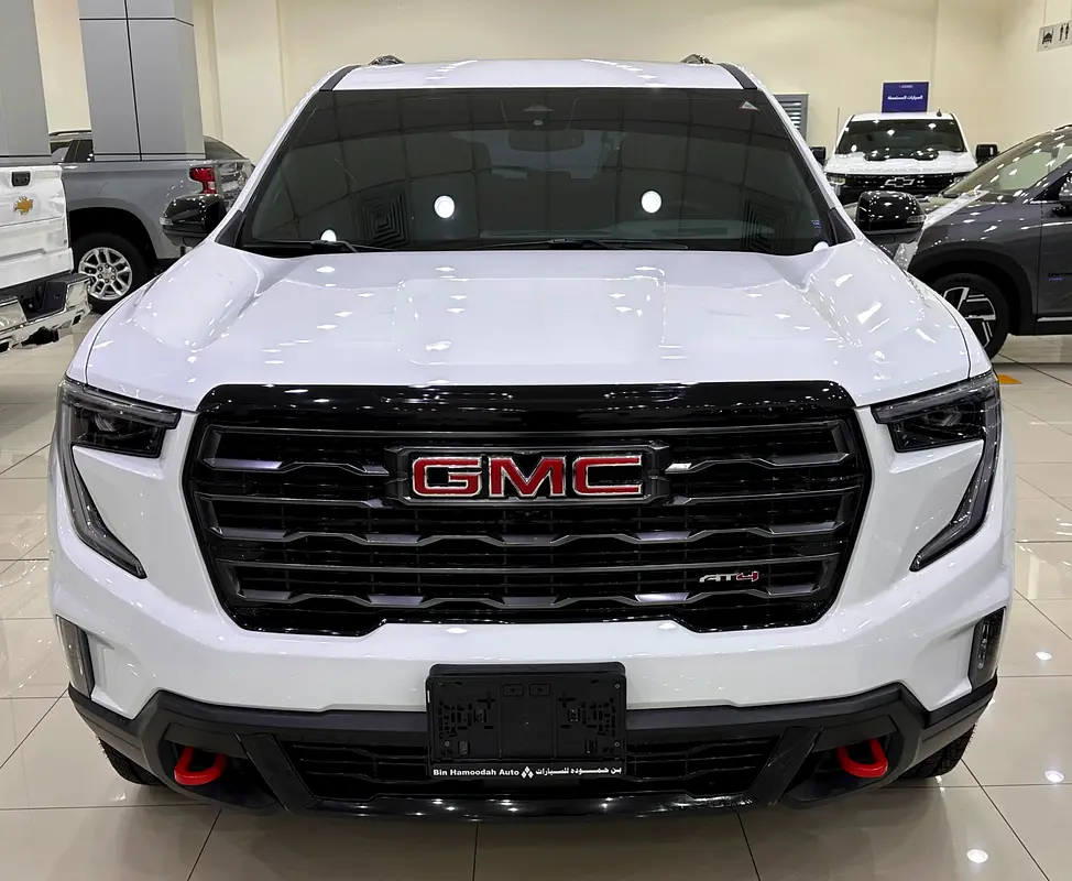GMC Acadia 2024 — photo 1 of 15