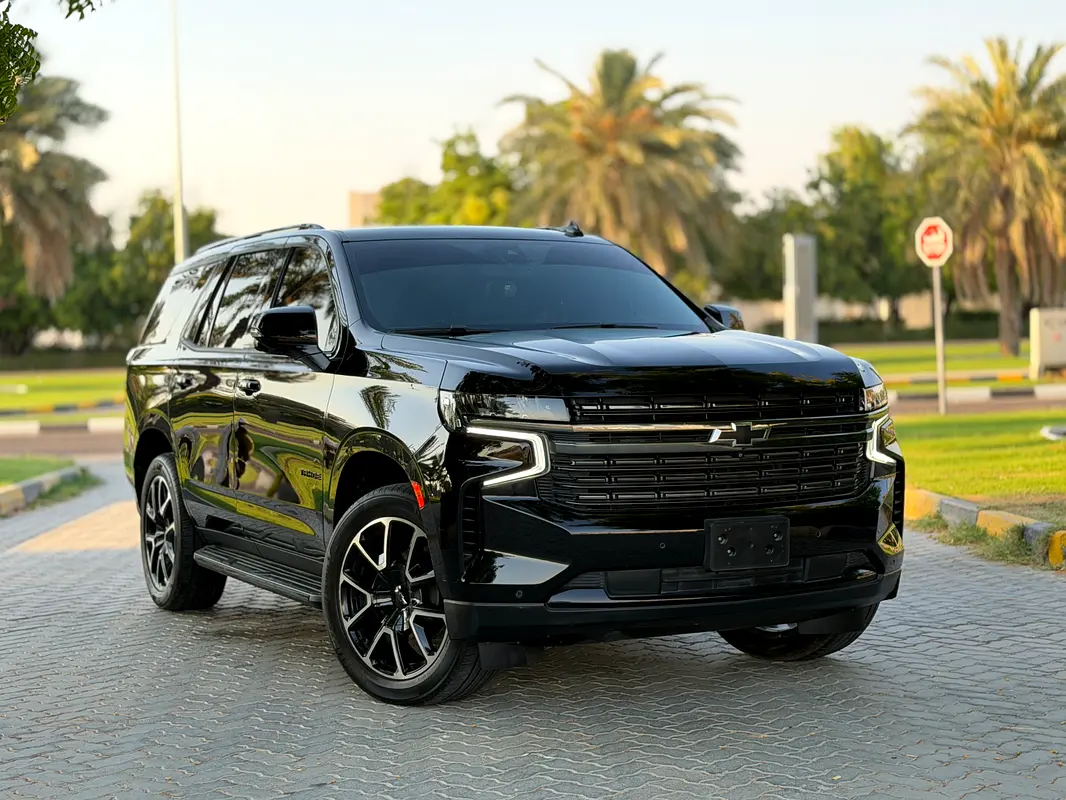 Chevrolet Tahoe 2022 — photo 1 of 20