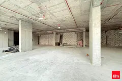 30 parking | Spacious retail prime location
