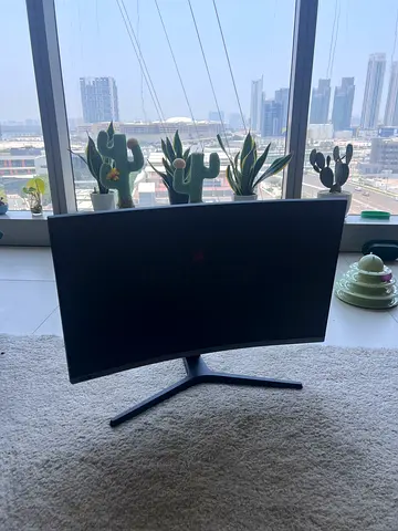 Samsung Curved 27” Gaming Monitor 240hz