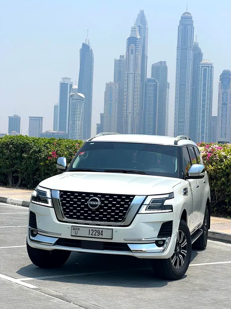 Nissan Patrol 2020 — photo 1 of 7
