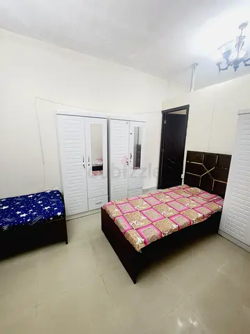 Bed space available for executive bachelors in Mankhool
