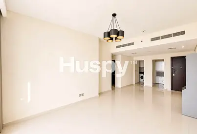 Semi Furnished I Close to Exit I Park View