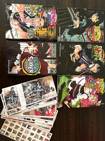 Demon slayer Manga vol - 12, 13, 14, 15, 20 + FREE 420 ATTACK ON TITAN PHOTOCARDS