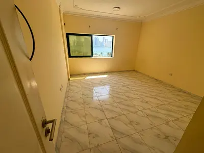 ثلاث غرف وصاله للايجار السنوى   منطقة المجاز 2   على شارع جمال عبد الناصر   اطلاله بحريه   تكييف مركزى   غرفة خادمة ماستر  2 بلكون   *عقد شيرنج صريح*