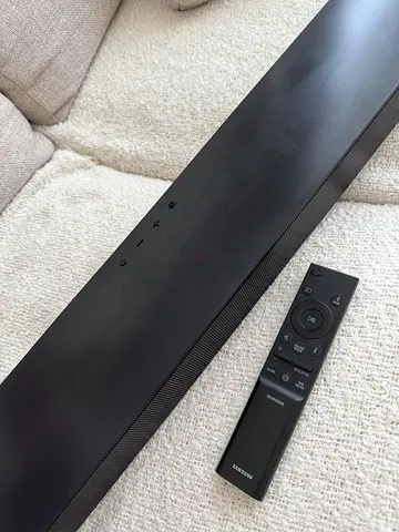 Samsung Soundbar with subwoofer HW-B650