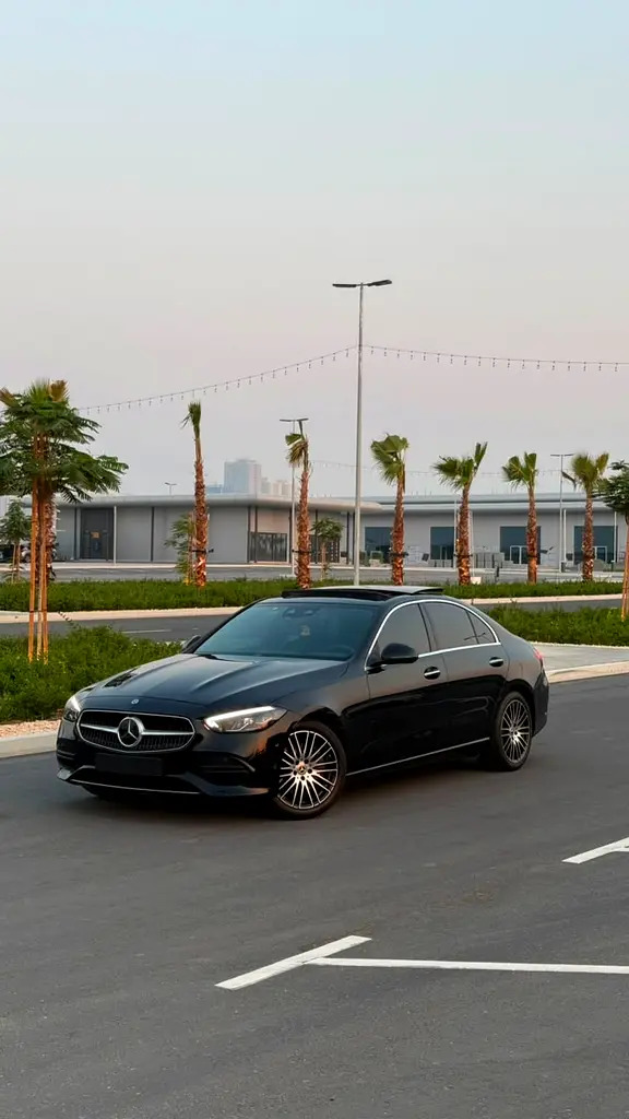 Mercedes-Benz C-Class 2024 — photo 1 of 18