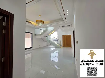فيلا للإيجار في الياسمين عجمان خمس غرف نوم وصالة ومجلس وغرفة خادمة وستة حمامات مناسبة للسكن أو التجاري