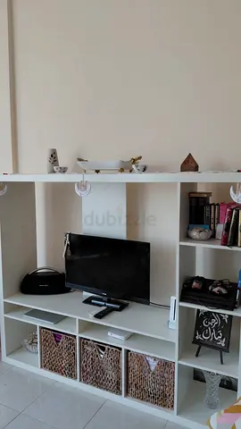 White Modular Entertainment TV Unit with Storage Baskets Plus The TV
