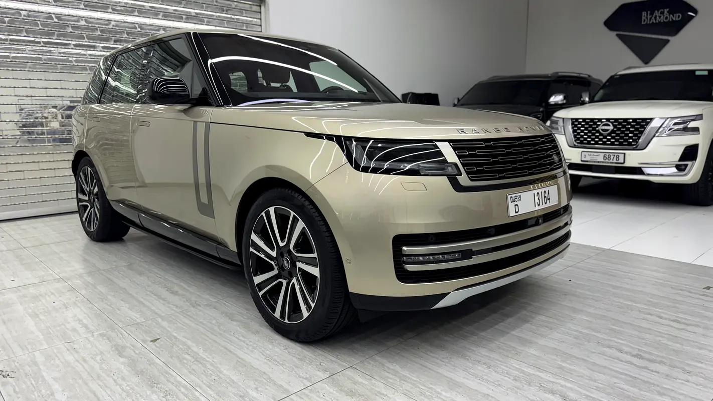 Land Rover Range Rover 2023 — photo 1 of 8