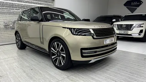 Range Rover Vogue V6 P400 SE 2023 GCC, under warranty &amp; free service package in excellent condit