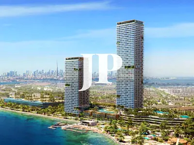 4BR Waterfront Penthouse | Panoramic Sea and City Views