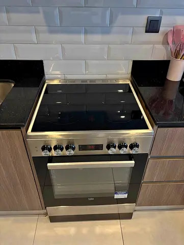 Beko Electric cooker 60x60cm with oven Perfect Condition