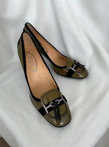 TOD’s green Patent Leather Buckle Detail Loafer Pumps EUR 38