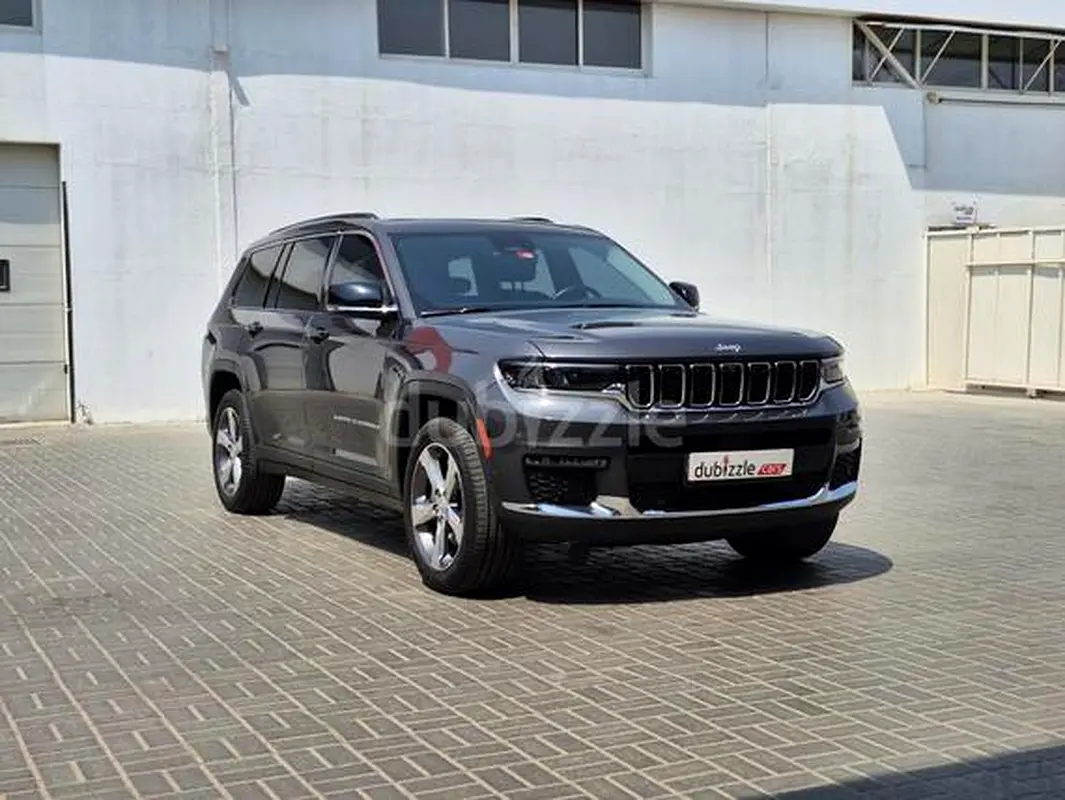 Jeep Grand Cherokee L 2022 — photo 1 of 12