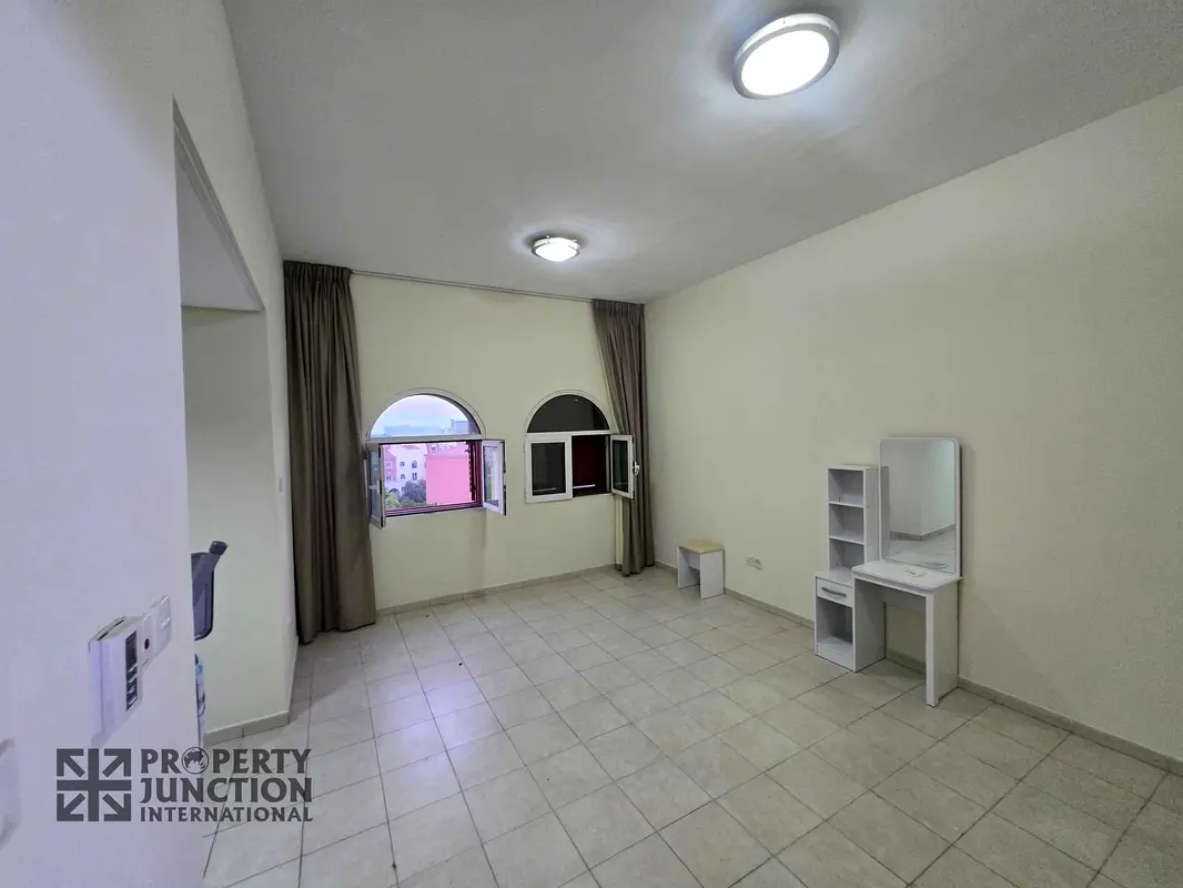 Street 3 | Spacious Studio W/Store | Close to Pool