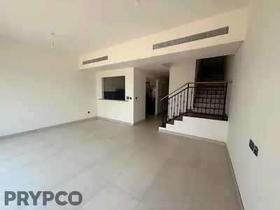 Single Row | Unfurnished | 4 cheques | Vacant