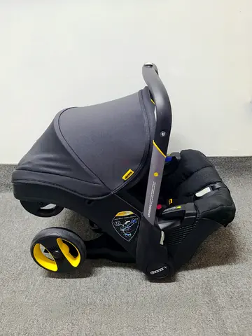 Doona+ plus infant car seat and stroller Good condition